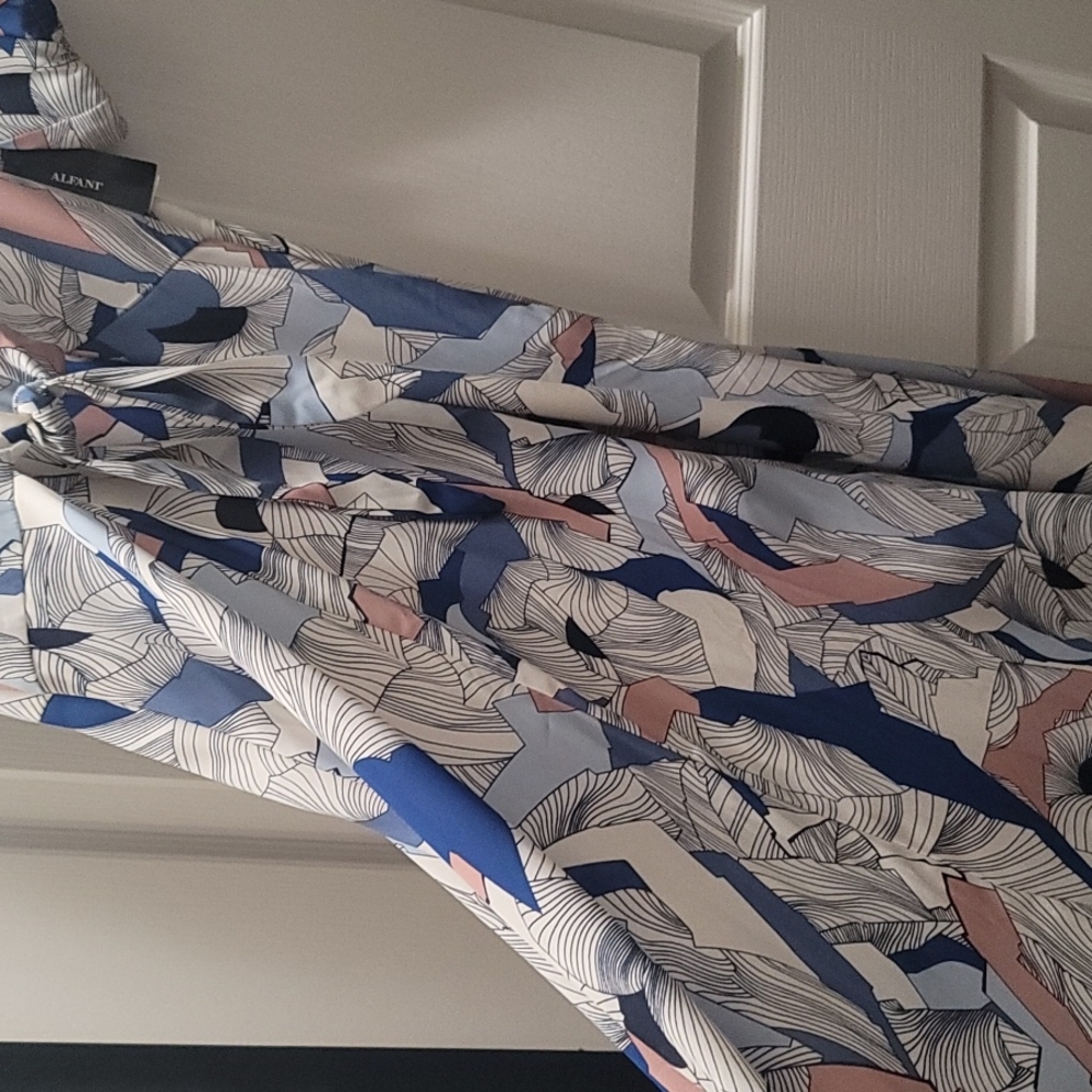 NWT Midi Dress - Picture 4 of 9